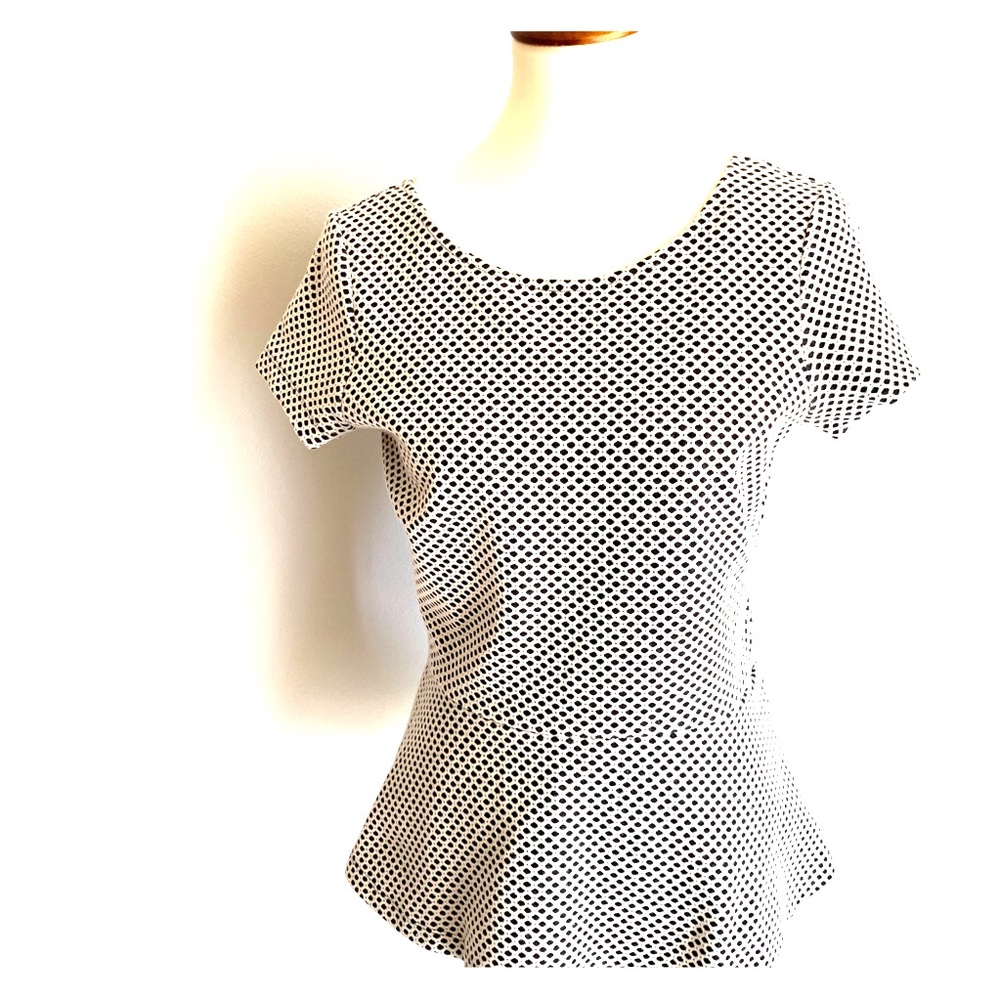 Banana Republic black&white pointe knit peplum top